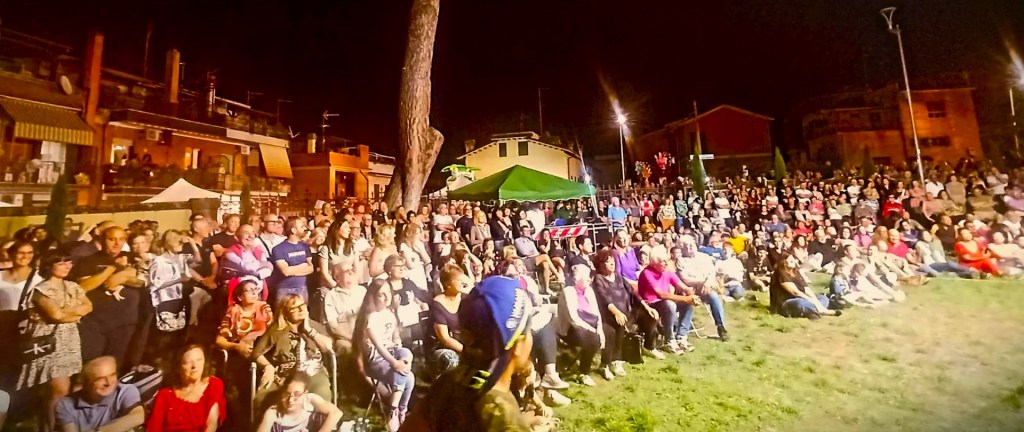 gemelli di guidonia a mentana folla