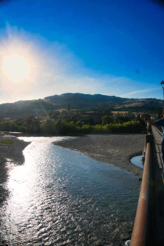 Trebbia Spiagge vicino a Milano balneabile La Casa sul Ponte a Travo con accesso privato alla spiaggia vicino Milano
