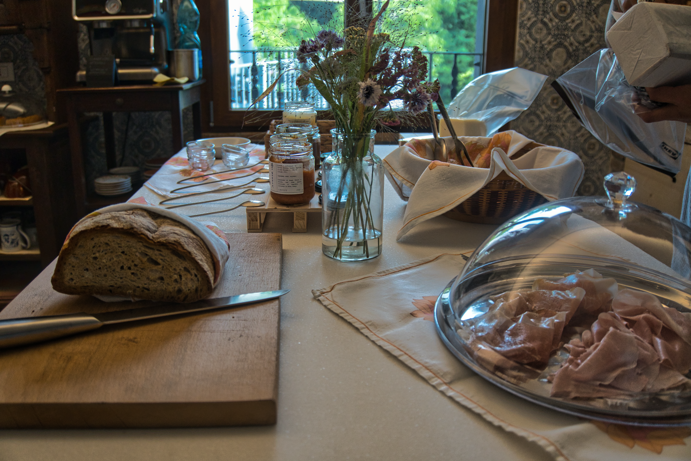 dettaglio colazione La Casa sul Ponte a Travo con accesso privato alla spiaggia vicino Milano