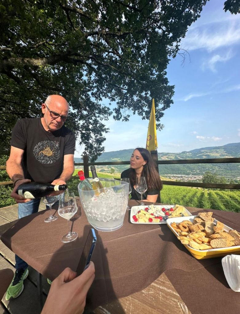 podere paganini vicino alle spiagge non lontane da milano aperitivo con vista