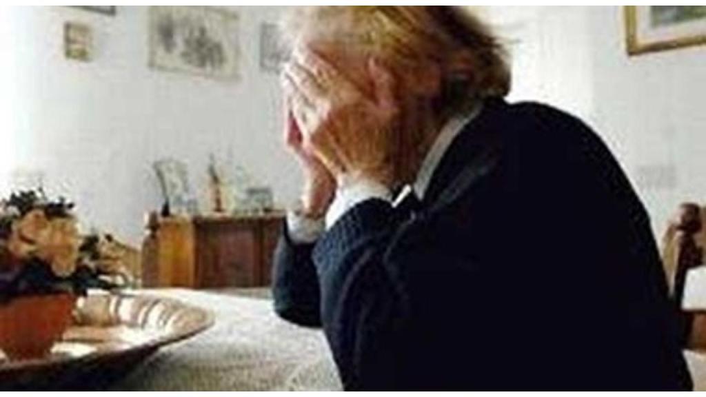 Mentana: arrestata 48enne per estorsione a un’anziana