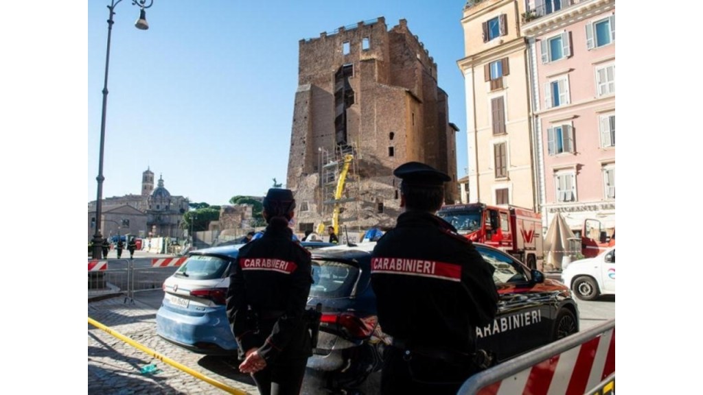 Crollo Torre dei Conti: nuovi rilievi e attesa per l’autopsia