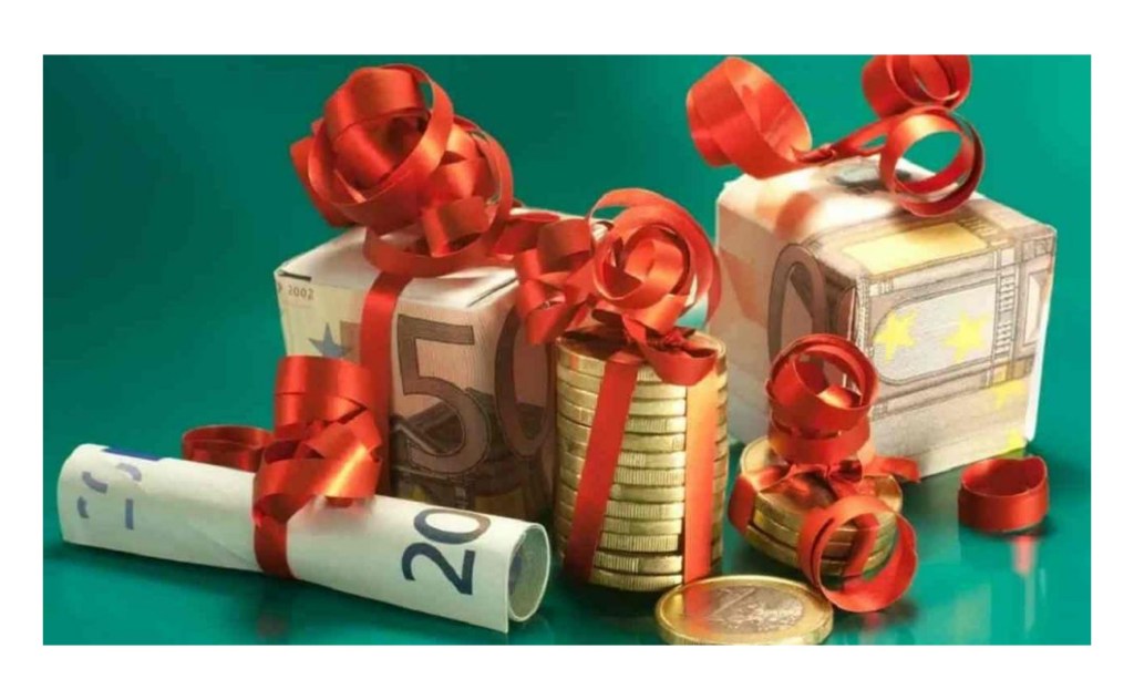 Natale: ecco come non bruciarsi la tredicesima