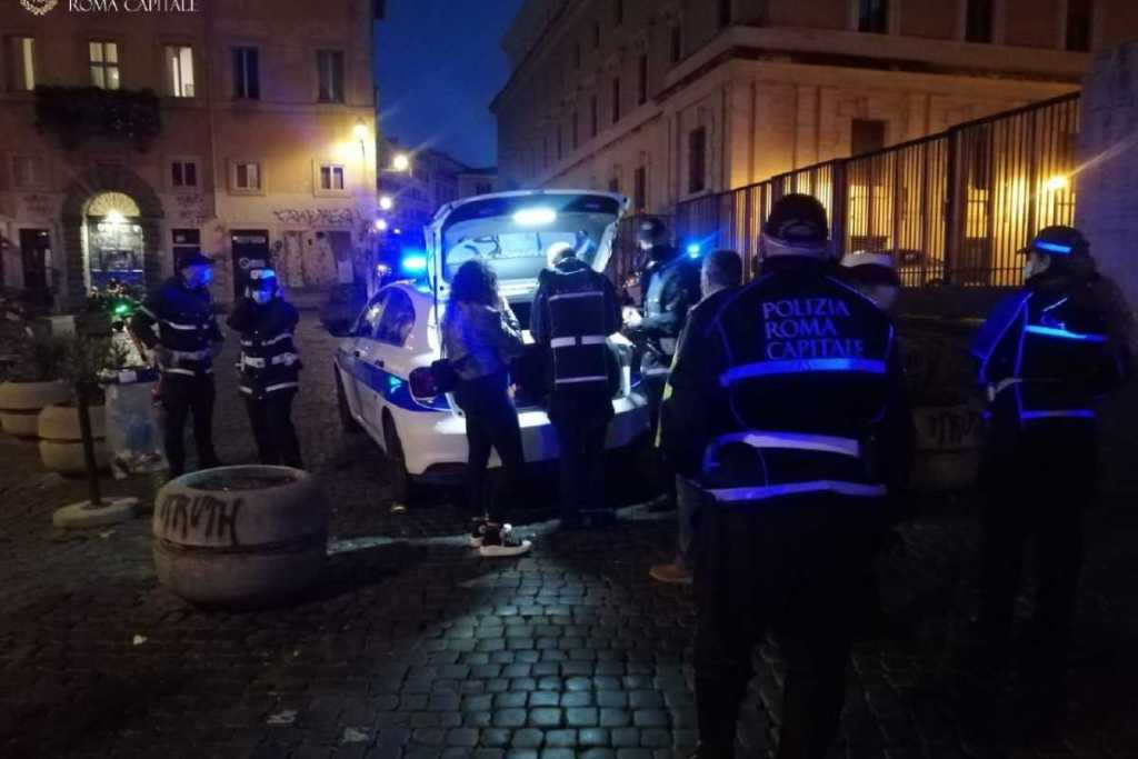 Roma, controlli nella movida: chiusure e maxi-sanzioni