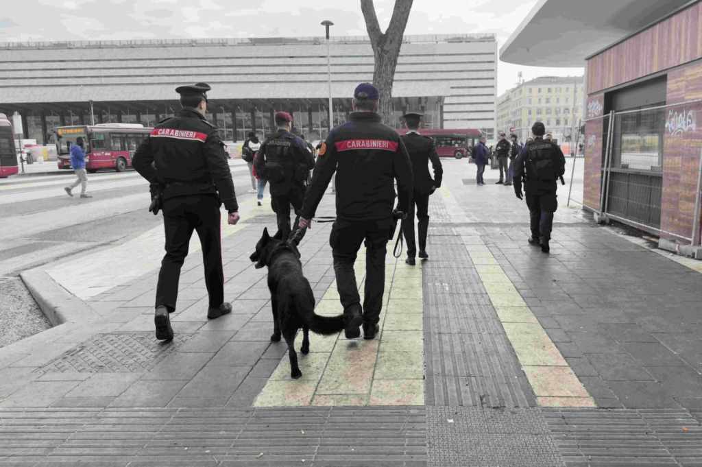 Maxi controlli a Roma Termini: 5 arresti e 12 denunce