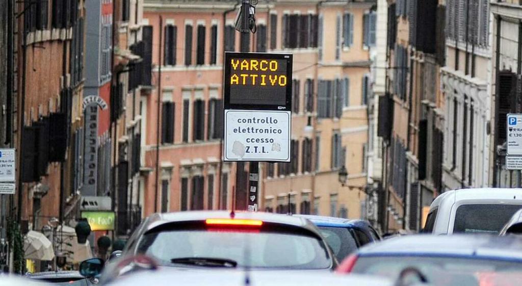 Roma approva nuovi varchi Ztl in uscita nel Centro Storico