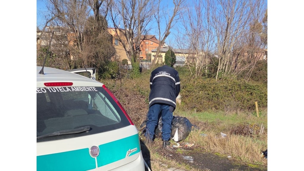 Guidonia Montecelio: individuato il responsabile dell’abbandono di rifiuti in via Enzo Ferrari