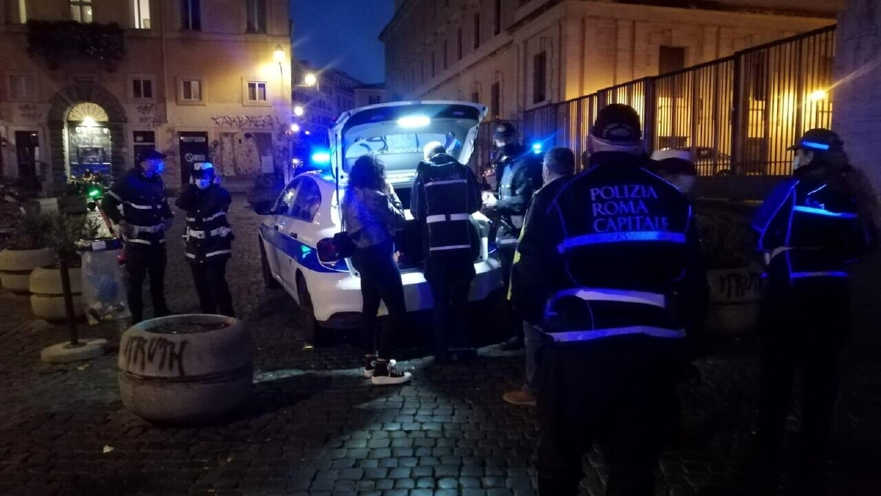 Roma, oltre 600 controlli nei locali della movida