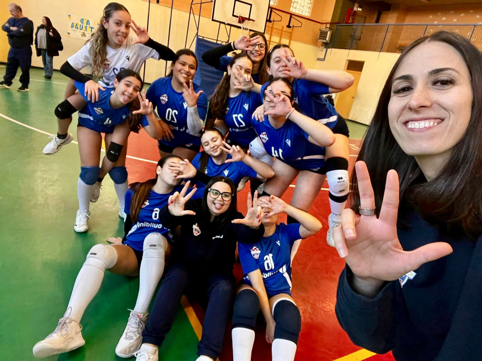 Under 16 Blu ICS Volley Santa Lucia vince fuori casa e resta prima