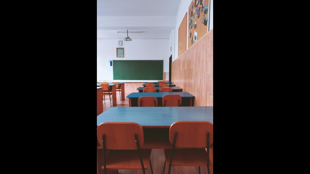 Nerola: chiusa la scuola media di Acquaviva per interruzione di energia elettrica