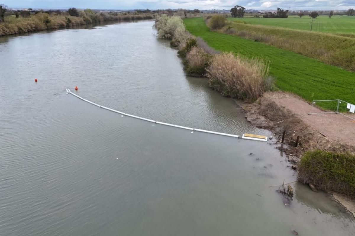 Roma, Tevere: attiva la terza barriera raccogli-plastica