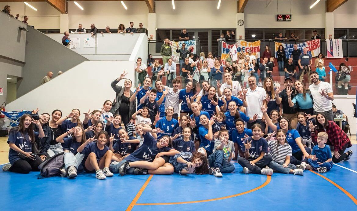 Santa Lucia sogna la Serie B1: una città intera spinge l’ICS verso la finale