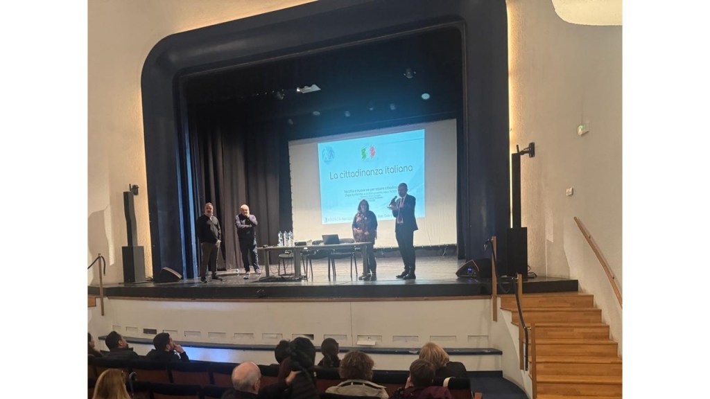 Guidonia: mattinata di studio sulla cittadinanza italiana al Teatro Imperiale