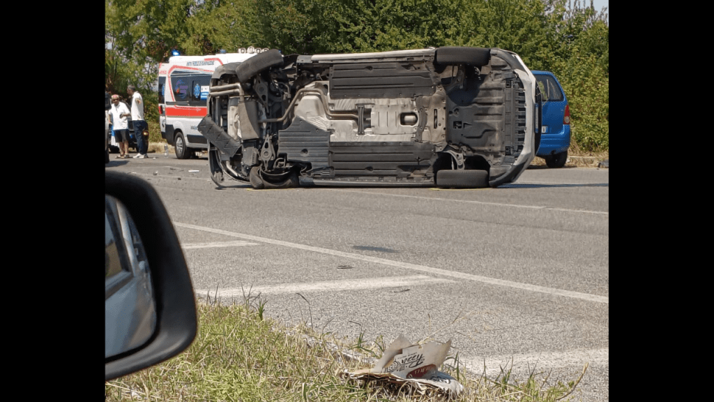 Monterotondo: incidente tra tre veicoli in via San Martino