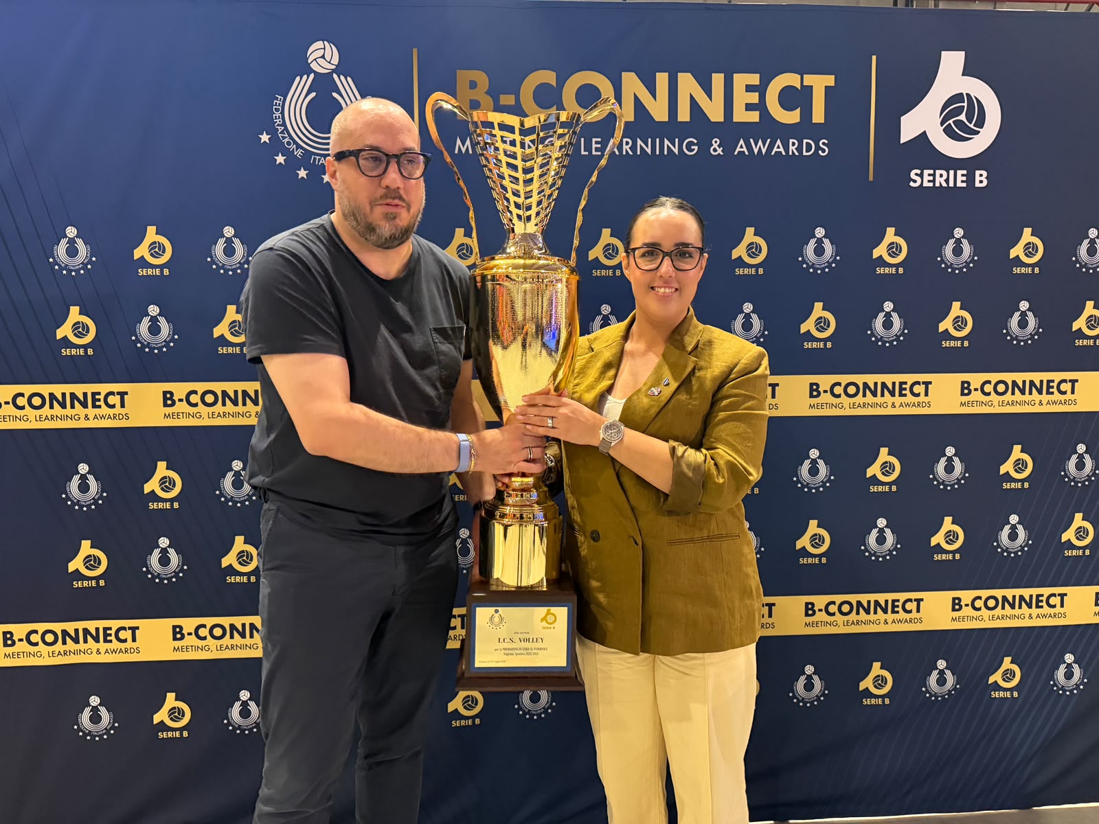 Martina Amatucci, presidente ICS Volley Santa Lucia: «Non vediamo l’ora di portare questa coppa a Santa Lucia e farla alzare da tutti»