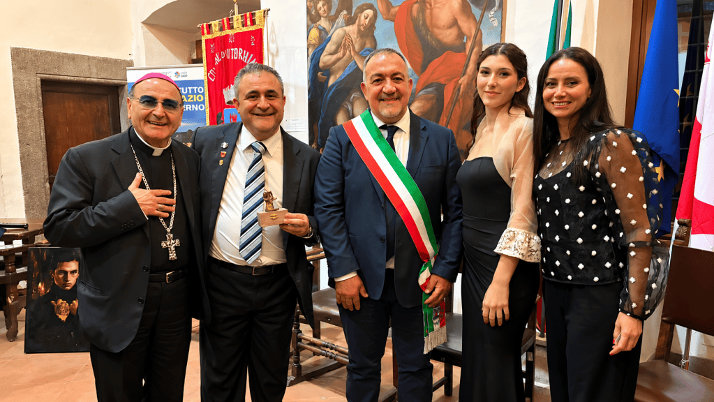 Vitorchiano: riconoscimento al Dr. Andrea Tasciotti nell’ambito del Premio “Il Borgo Sospeso”